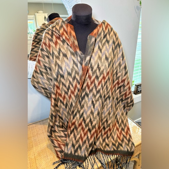 Etereo acrylic scarf / shawl made in Germany new without tags! - Picture 2 of 7